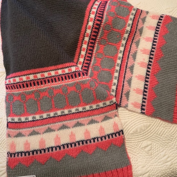Bright pink/gray scarf,The Gap!! Like new - Picture 3 of 8